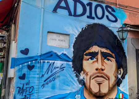Tour di Napoli e il Rè Maradona