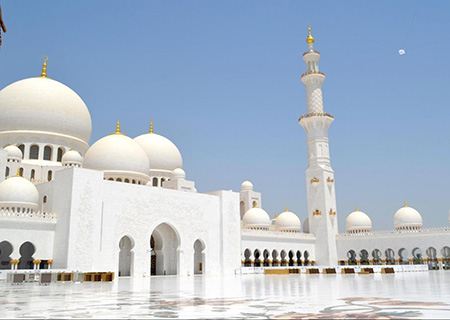 Moschee und Warner Bros World – aus Dubai